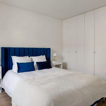 Bright Ajuda Apartment, 2 Bedrooms & Ac 리스본