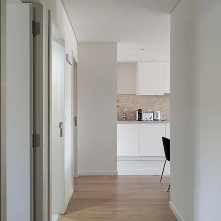 Bright Ajuda Apartment, 2 Bedrooms & Ac